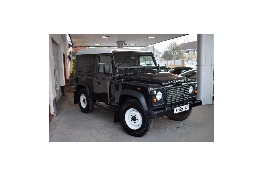 Land Rover DEFENDER 90 2.2 D Hard Top 13220