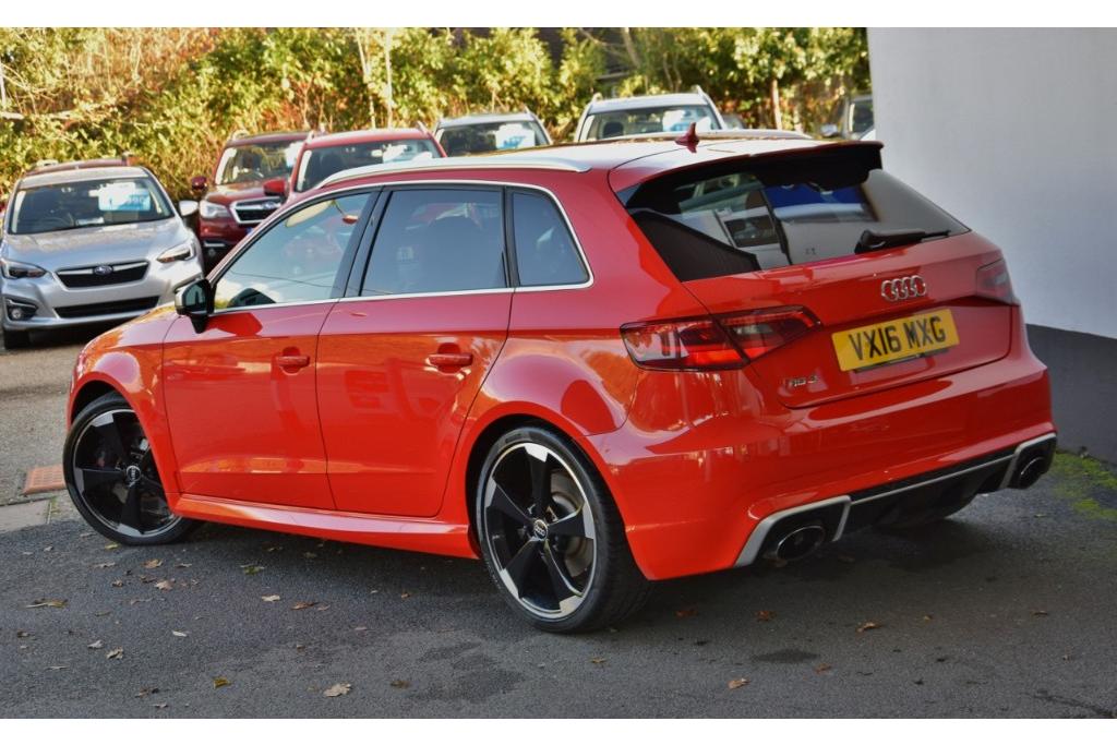 Audi rs3 quattro