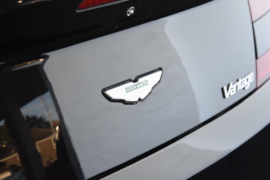 Aston Martin Vantage 4.7 V8  170810