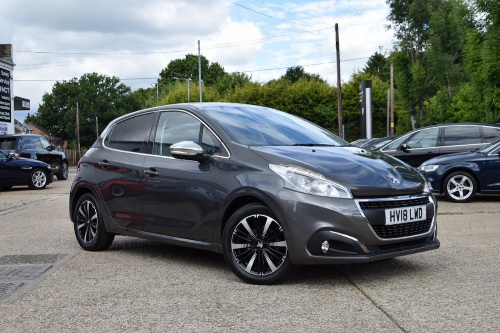 Peugeot 208 1.2 Pure Tech Allure Premium 17840