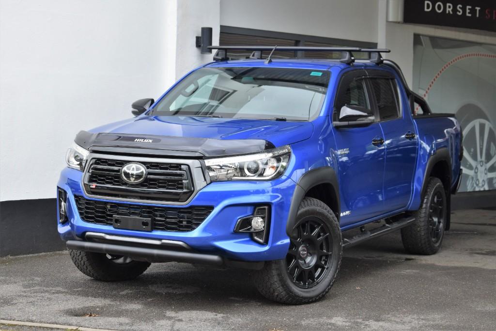 Toyota HILUX INVINCIB  X D-4D4WD 18700