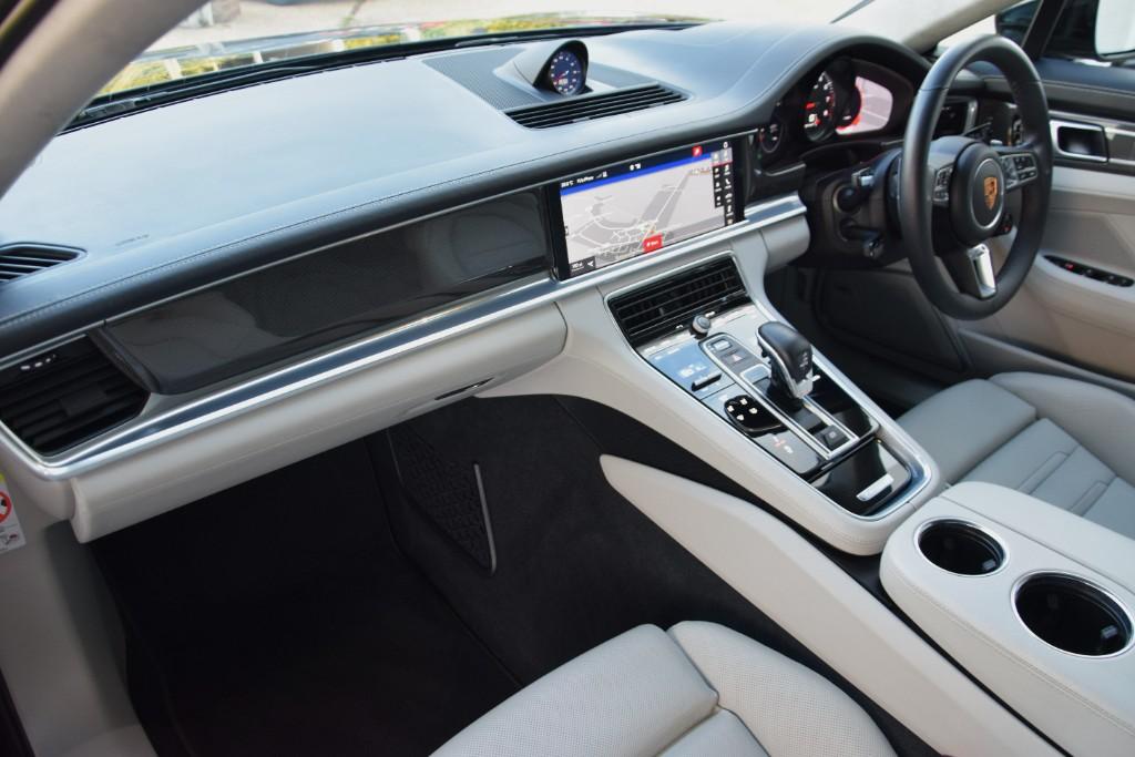 Porsche Panamera Turbo Sport Turismo Auto 21552