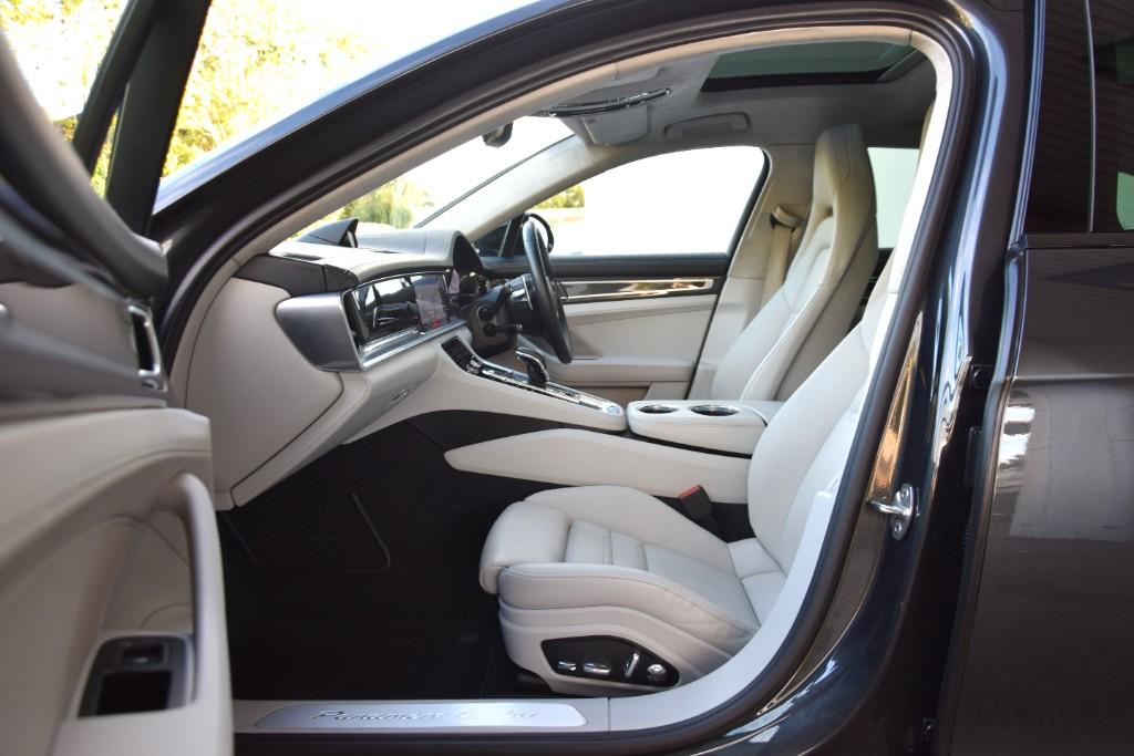 Porsche Panamera Turbo Sport Turismo Auto 21555