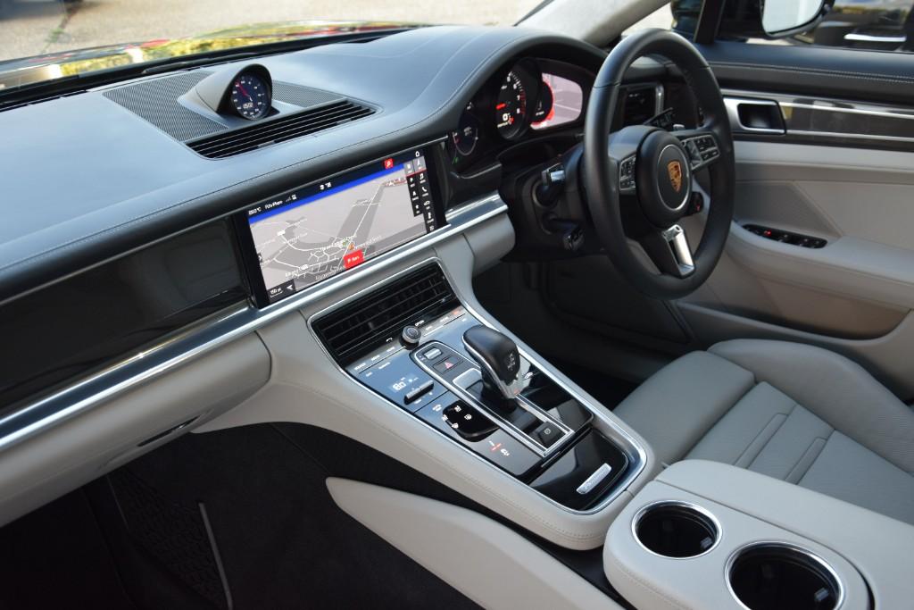 Porsche Panamera Turbo Sport Turismo Auto 215515