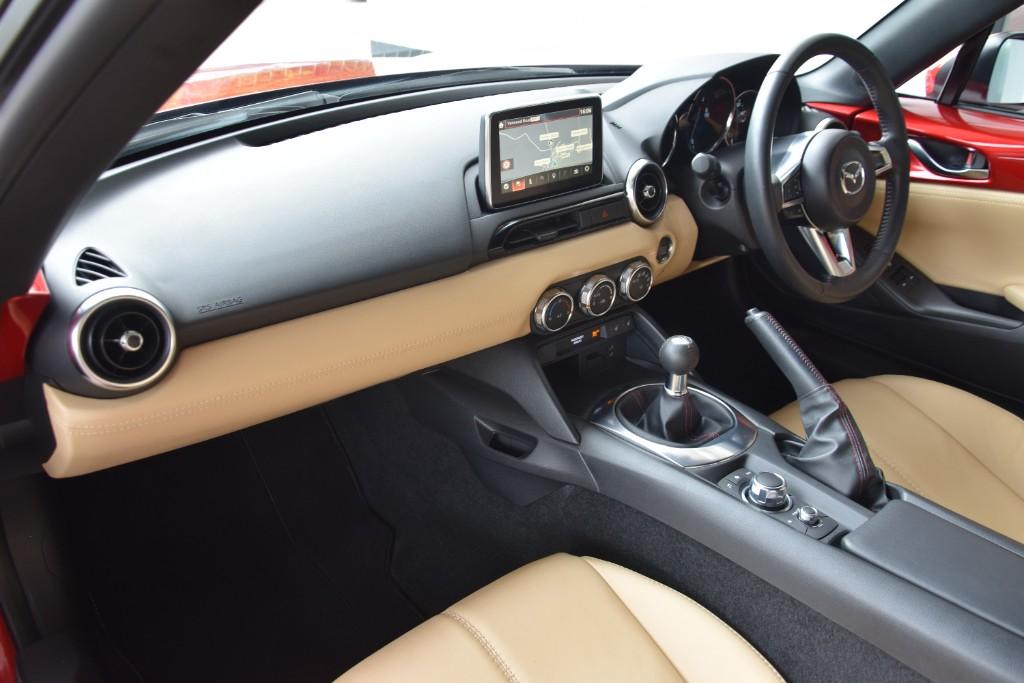 Mazda MX-5 SPORT NAV 22132