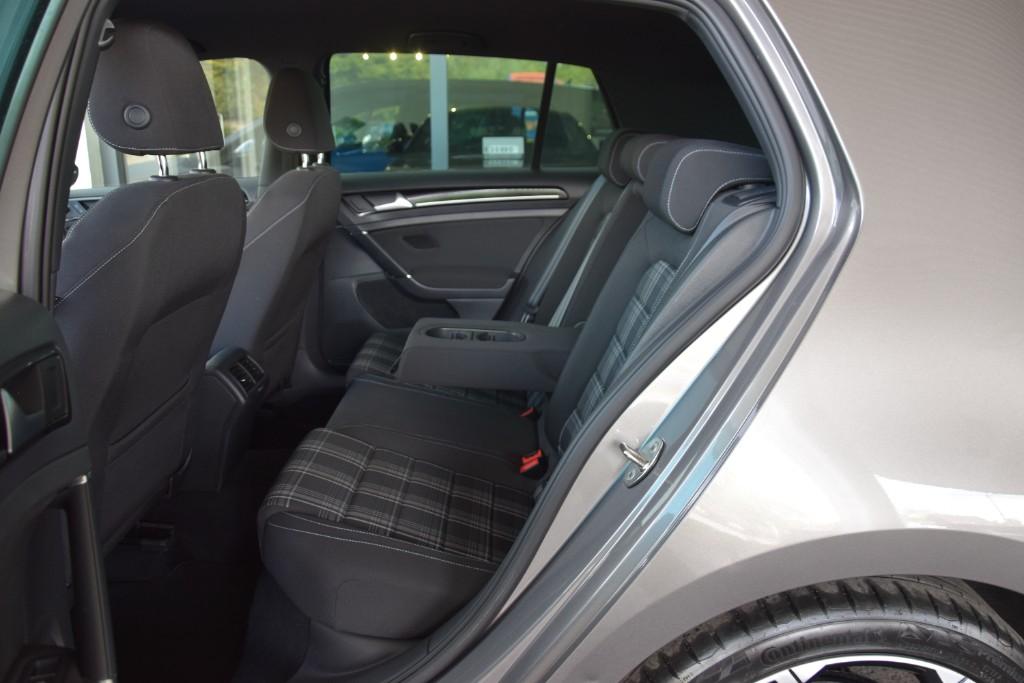 Volkswagen Golf 2.0 GTD TECH BLUE MOTION 221813