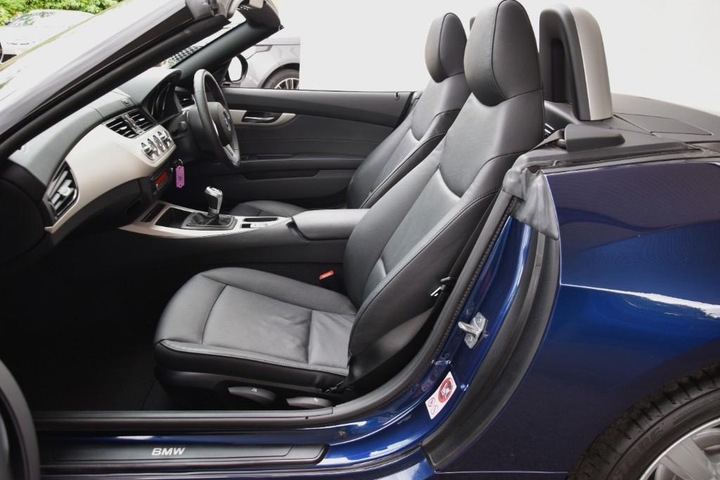 BMW Z4 2.0i S Drive Manual 22385