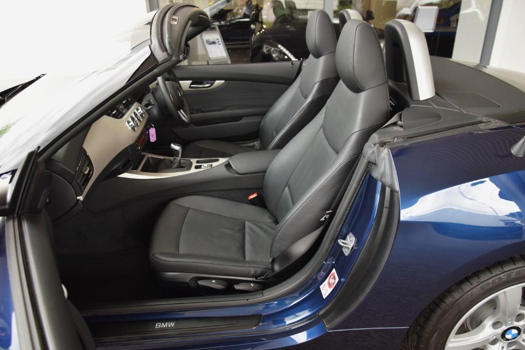 BMW Z4 2.0i S Drive Manual 22388