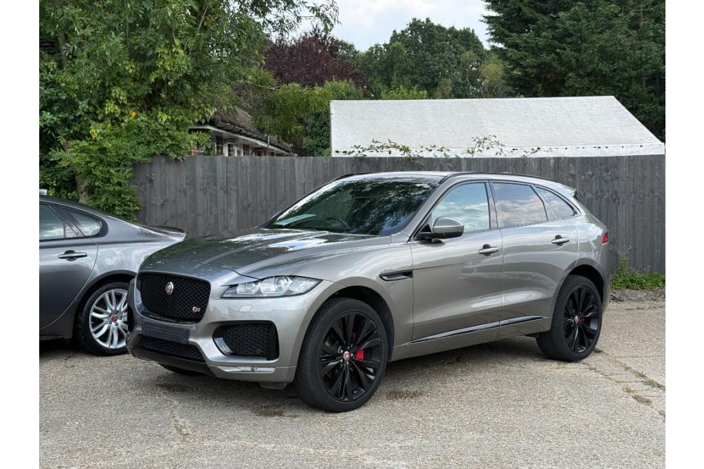 Jaguar  F-PACE 3.0D V6 'S' 22430