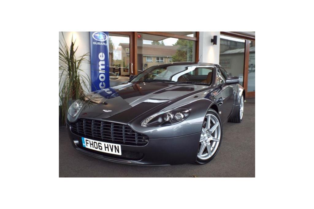 Aston Martin V8 Vantage V8 8820