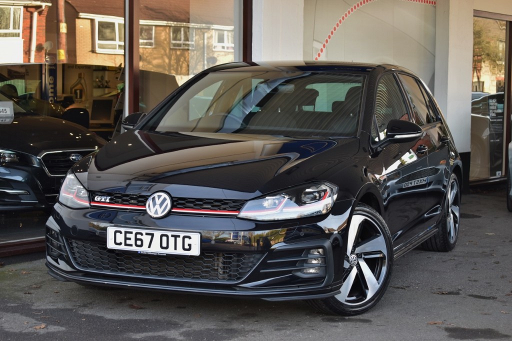 VOLKSWAGEN GOLF 2.0 TSI GTI DSG