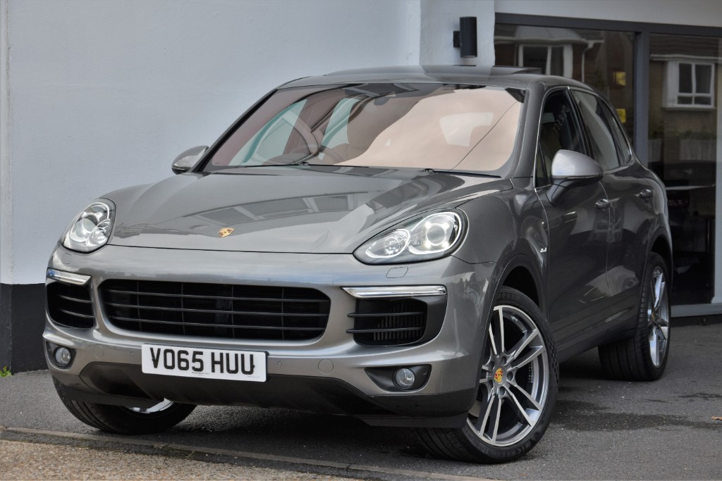 PORSCHE CAYENNE 3.0 D