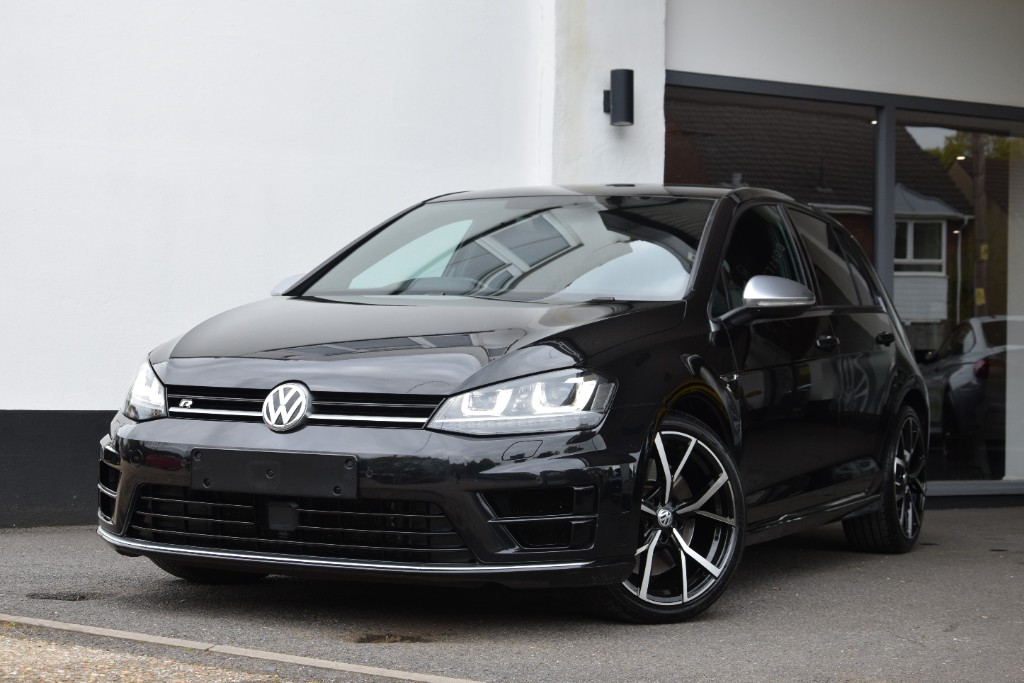 VOLKSWAGEN GOLF 2.0 TSFI 'R' 4MOTION DSG