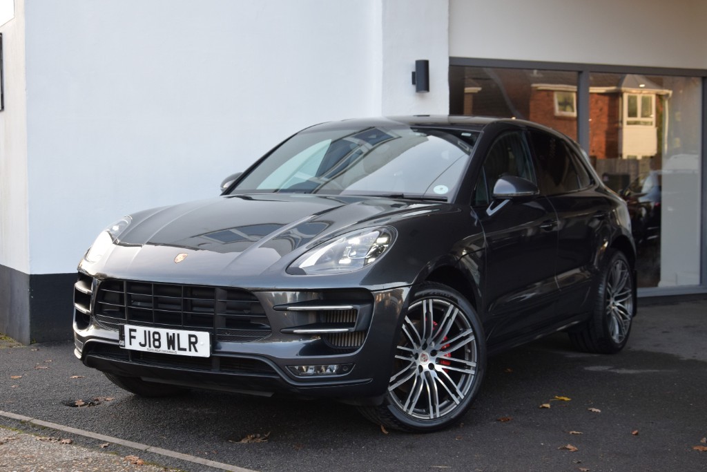 PORSCHE MACAN TURBO PDK