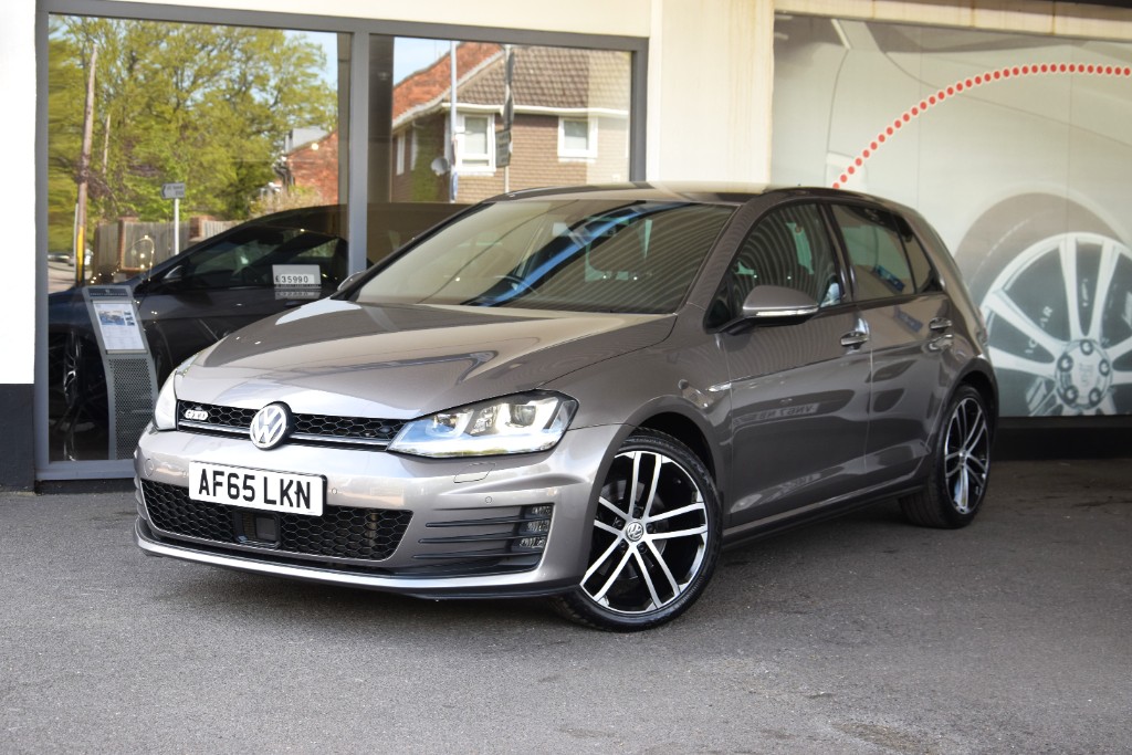 VOLKSWAGEN GOLF 2.0 GTD TECH BLUE MOTION