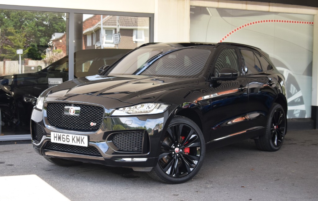 JAGUAR  F-PACE 3.0 V6 'S' S/C 375 AUTO